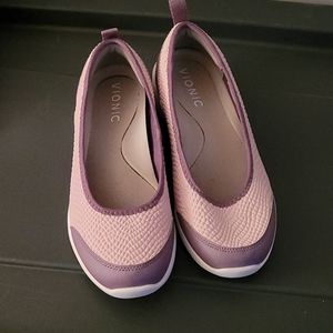 Vionic shoes